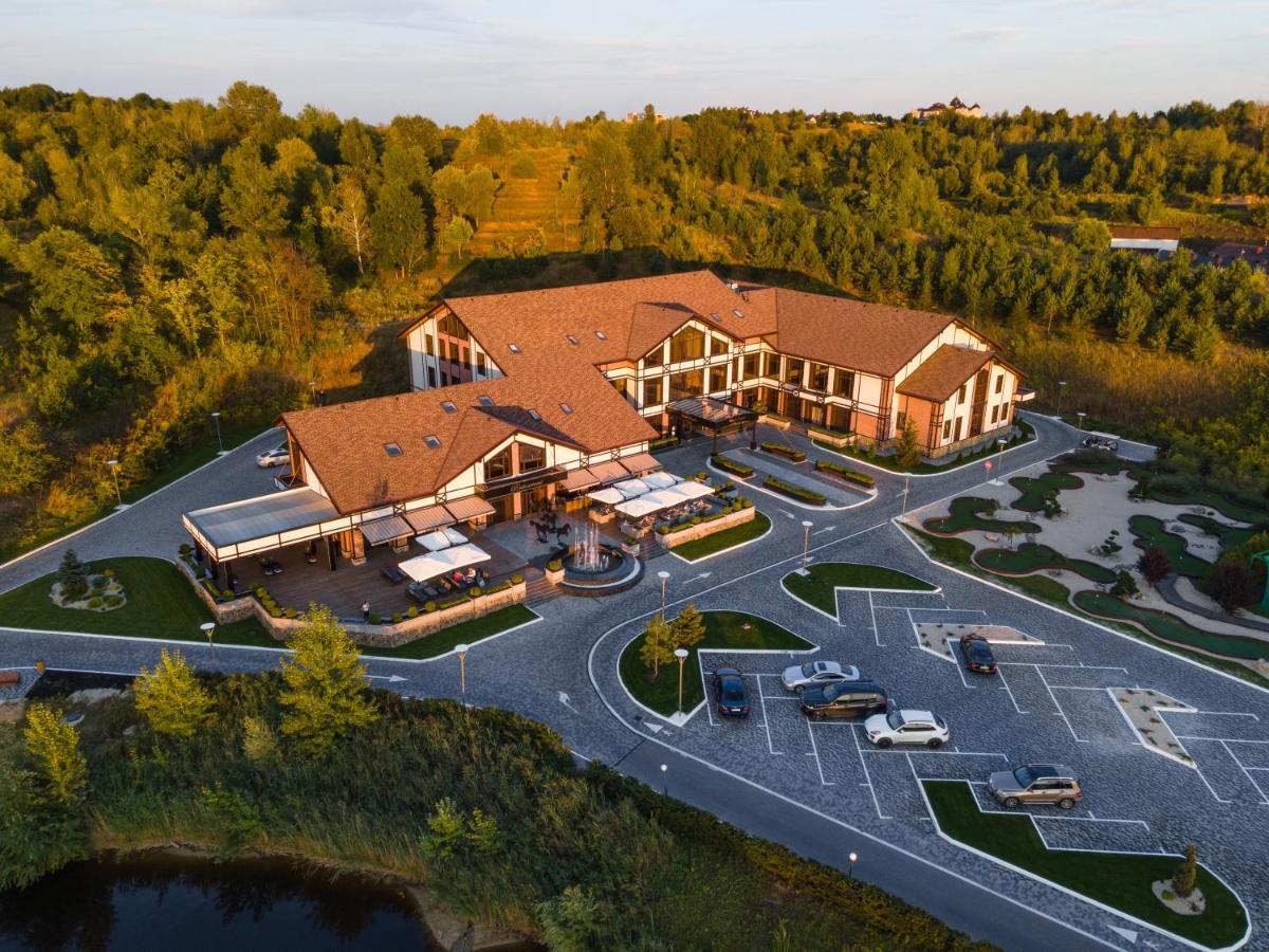 Equides Club Hotel Lesniki Ngoại thất bức ảnh